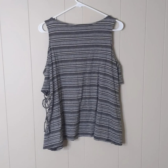 Anthro Eri + Ali Cara Striped Cold Shoulder Tee - Picture 5 of 6